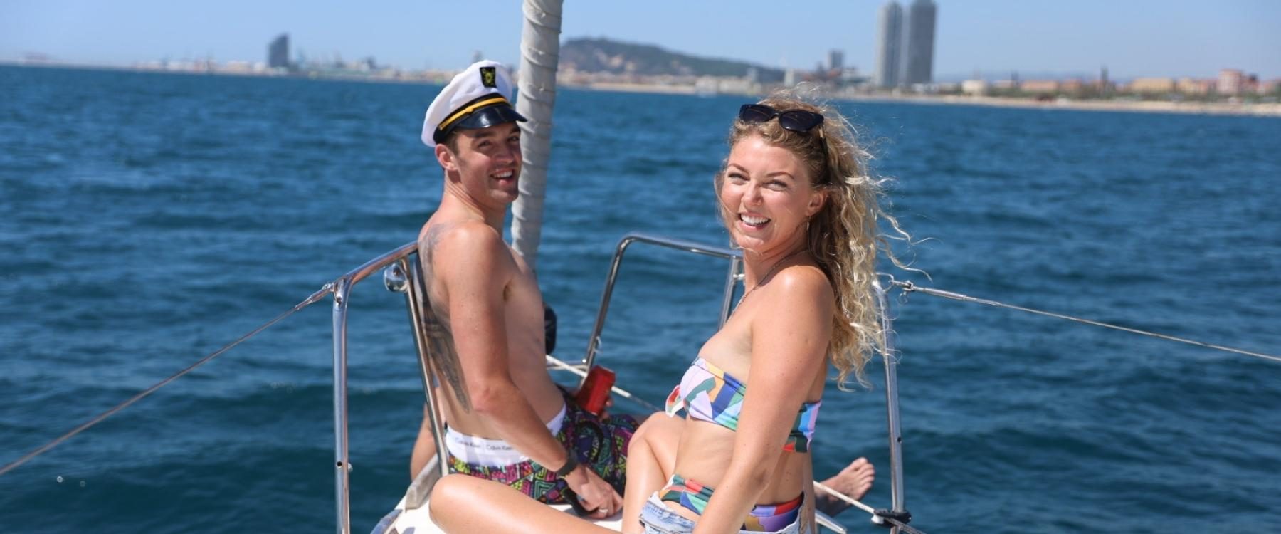 Parejas escapada romántica velero